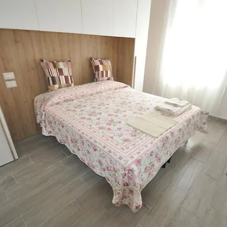 George House Διαμέρισμα *